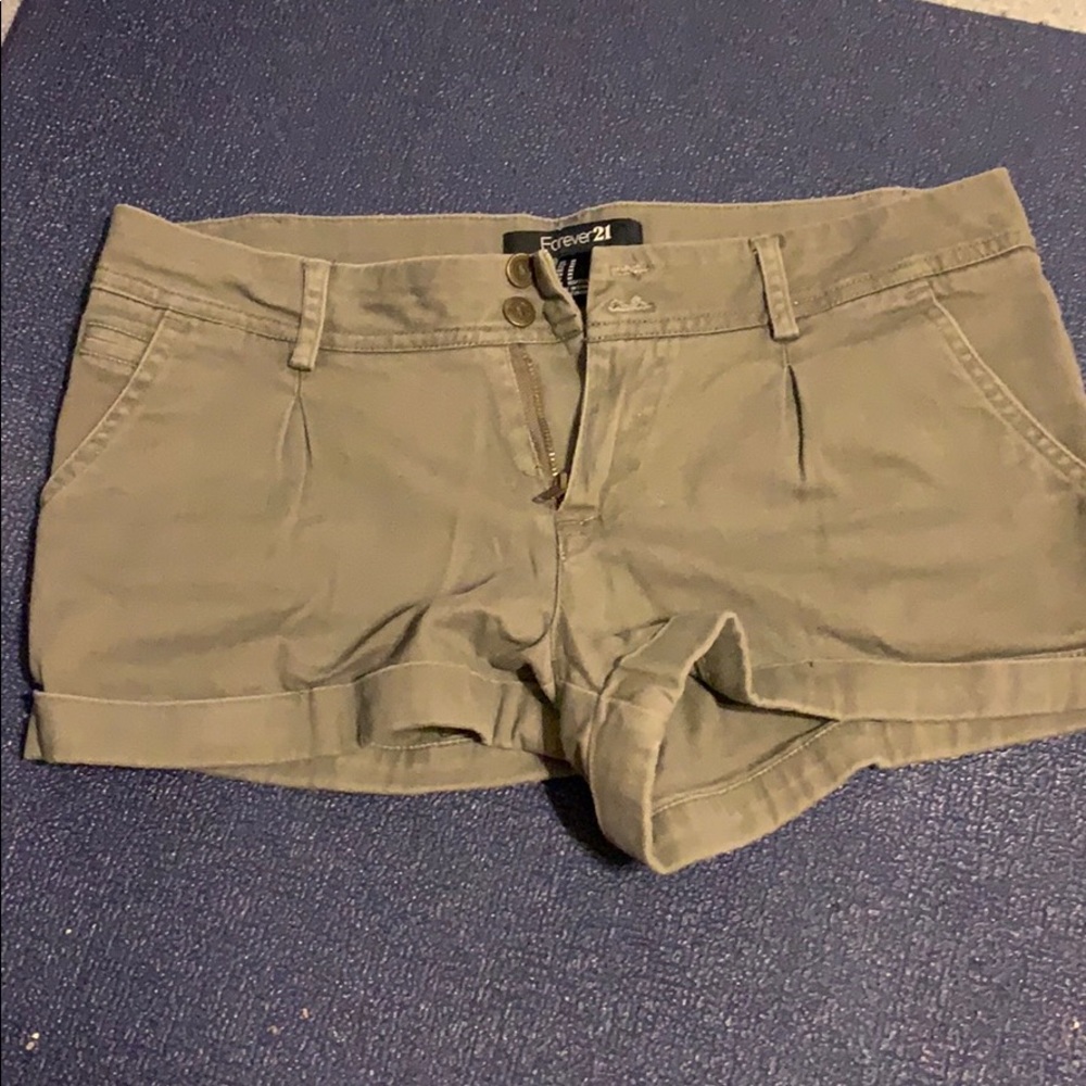 🎉2/$22 or 3/$30 🎉 Forever 21 Olive Green Shorts